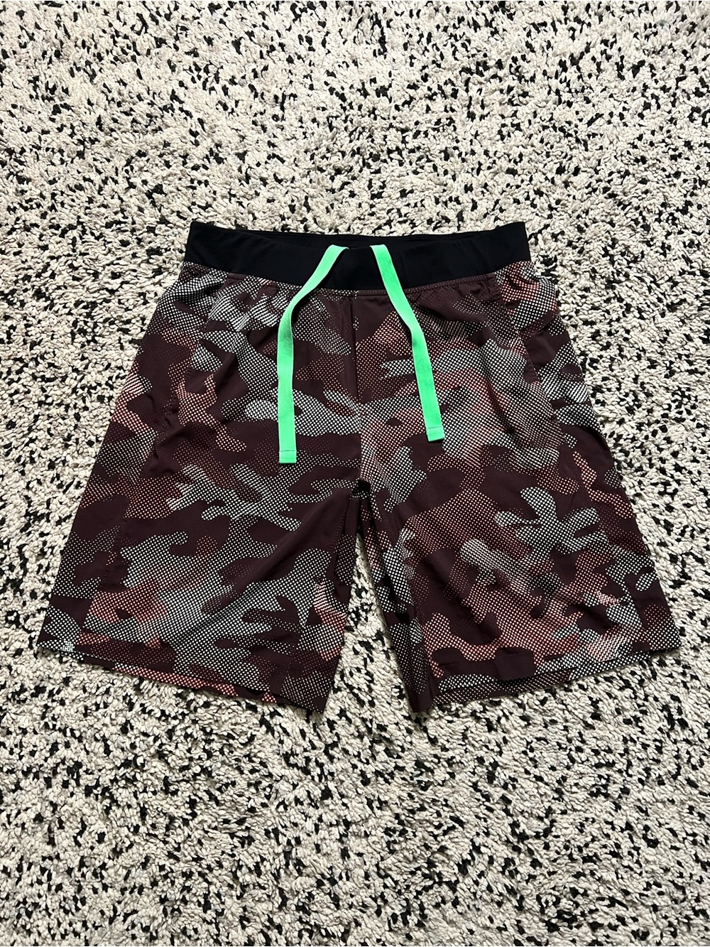 Lululemon T.H.E. Short Linerless 10.5” Brown Camo Gym Training Men’s XL